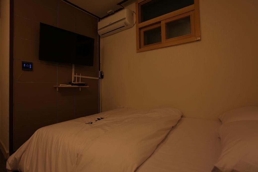 W Mini Hotel Dongdaemoon โซล ภายนอก รูปภาพ
