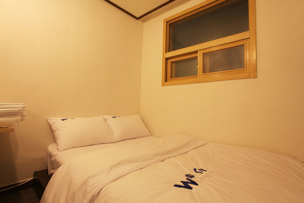 W Mini Hotel Dongdaemoon โซล ภายนอก รูปภาพ