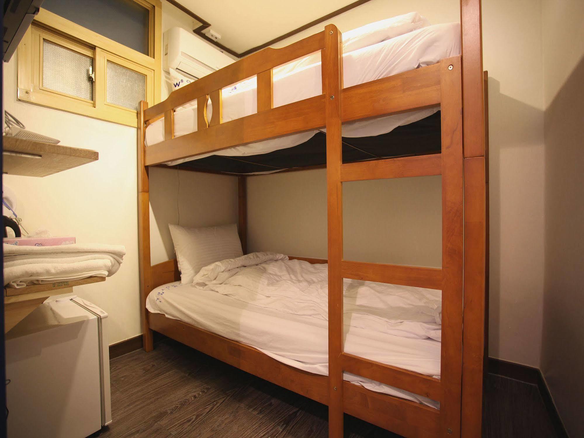 W Mini Hotel Dongdaemoon โซล ภายนอก รูปภาพ